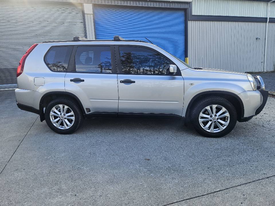2010 Nissan X-Trail5.jpg